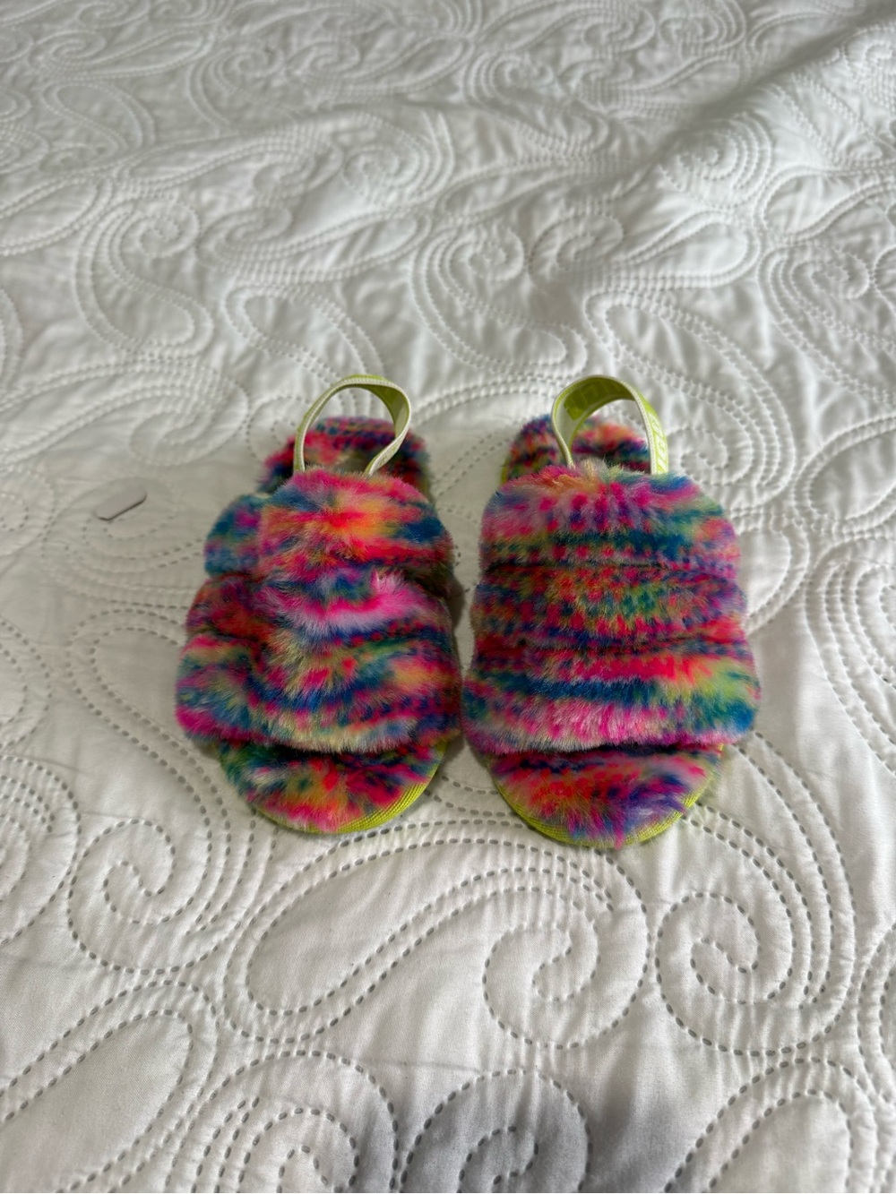 UGG Girls Rainbow Faux Fur Slide Sandals - Multicolor